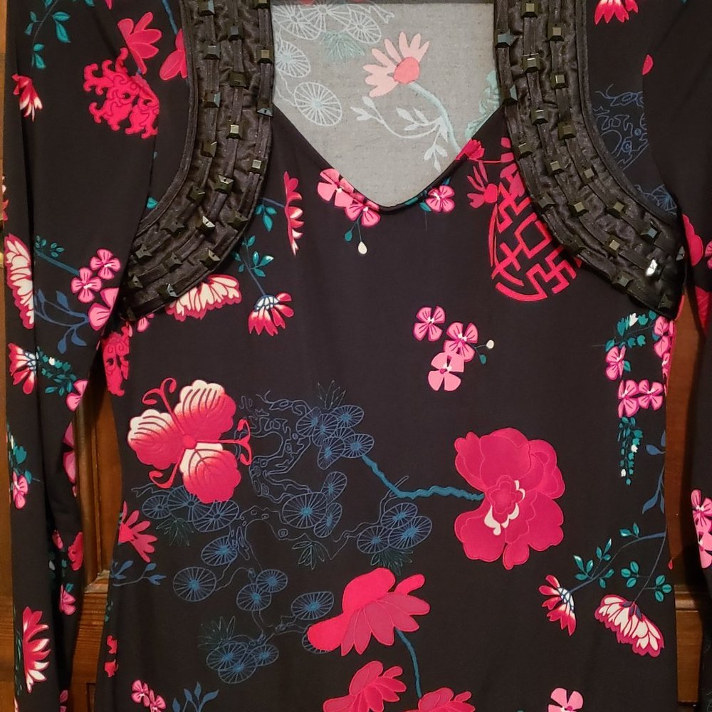 Ladies size Medium Bisou Bisou shirt pre-owned black faux jewels at neckline
